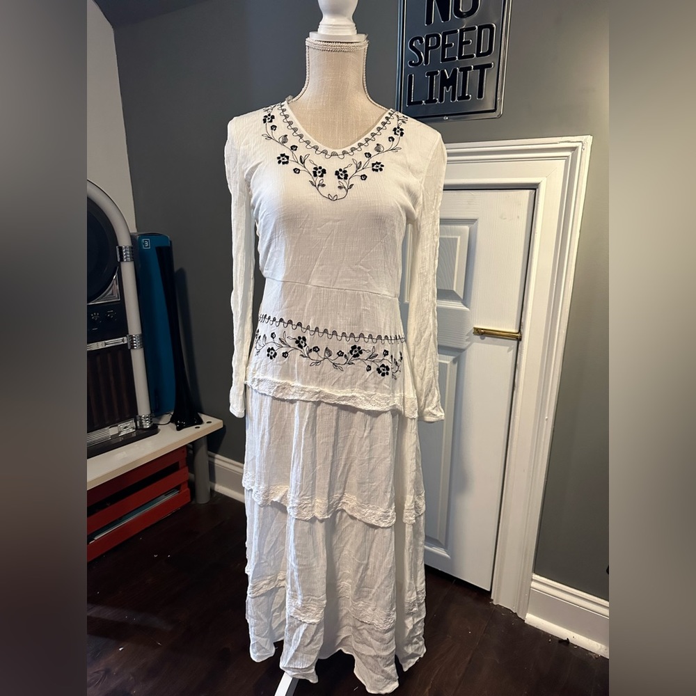 Nowadays White Peasant Dress Size JS